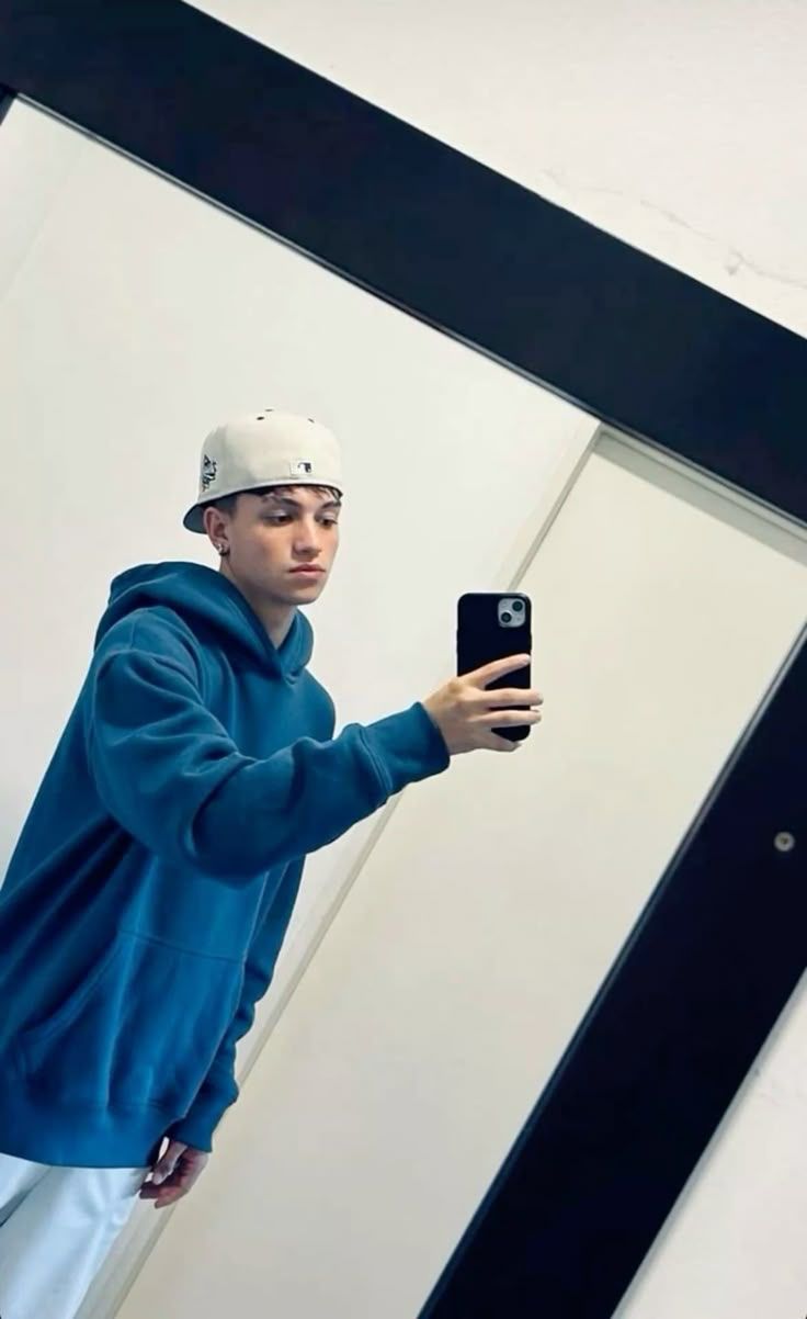 Diego F.